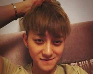 韩团exo继吴亦凡,鹿晗先后宣布解约后,近日,另一名中国籍成员黄子韬