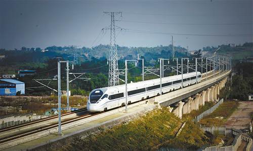 成渝高铁今日正式通车运营 二等座154元