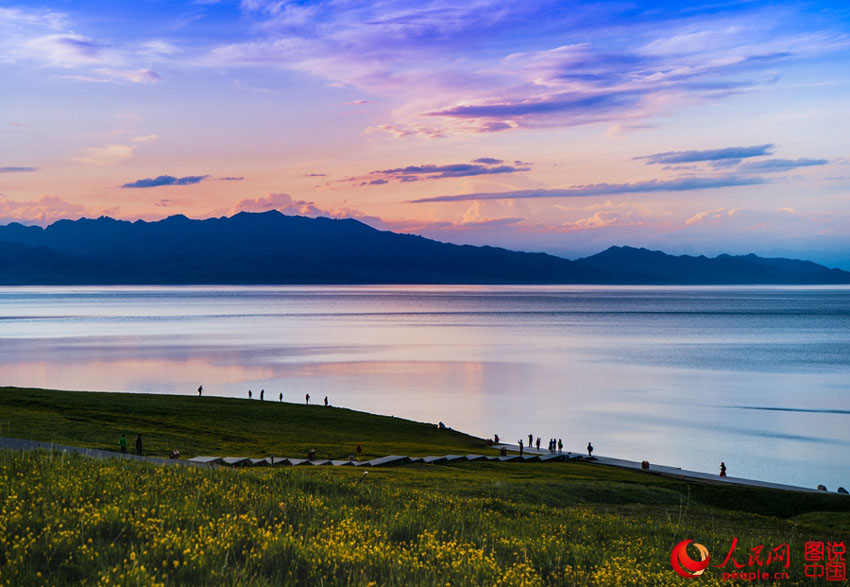 图说中国:新疆赛里木湖风光