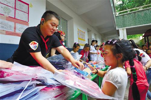 綦江:突出重点抓关键群团工作改革不断深入优化