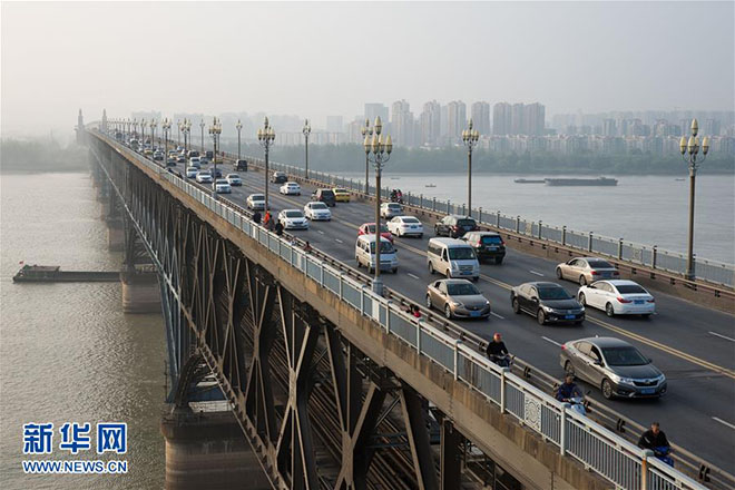 南京长江大桥公路桥将封闭维修27个月
