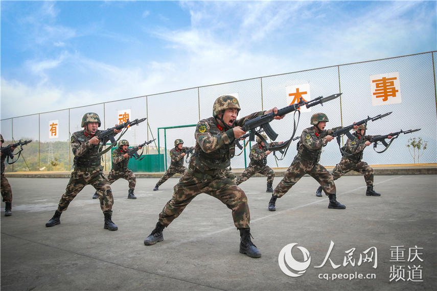 重慶：武警官兵開展春季“大練兵” 