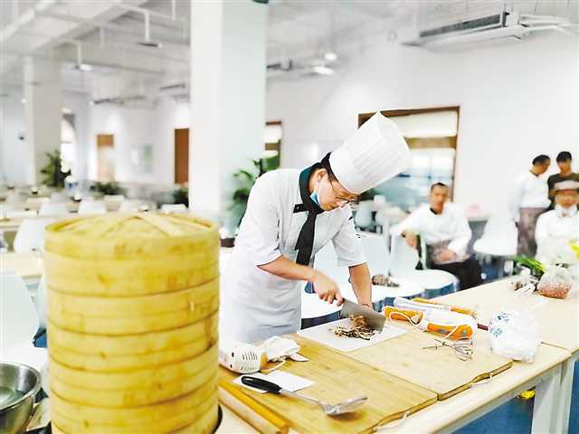 重庆特色美食排行榜_重庆烹饪协会抱团发展大力推广地方特色美食