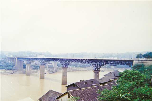 重庆用了近8年时间建成中心城区首座跨江大桥