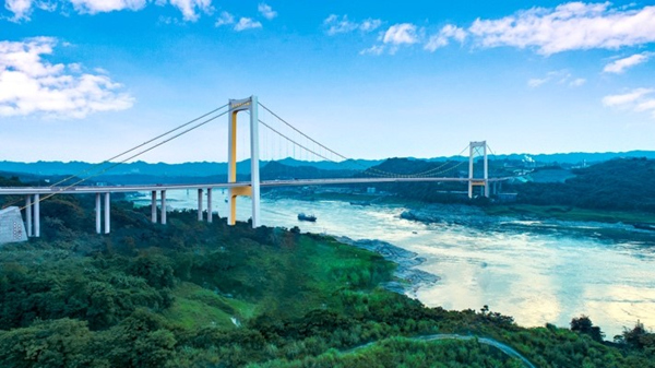 重庆再添一座跨江大桥长寿经开区大桥通车