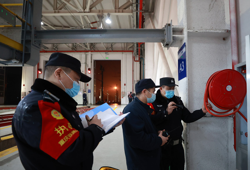 Ƚ�º�ͬ�¶Զ��������������ȫ���м�顣������