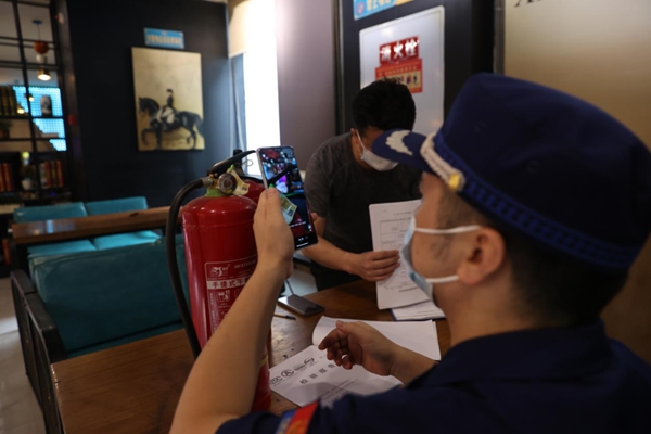 檢查現場。酉陽縣消防救援大隊供圖
