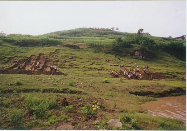 2002年，忠县乌杨阙乌杨阙（发掘区）。受访者供图