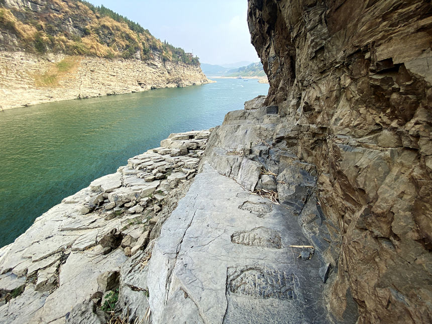 陡峭的乌江栈道。黄河摄