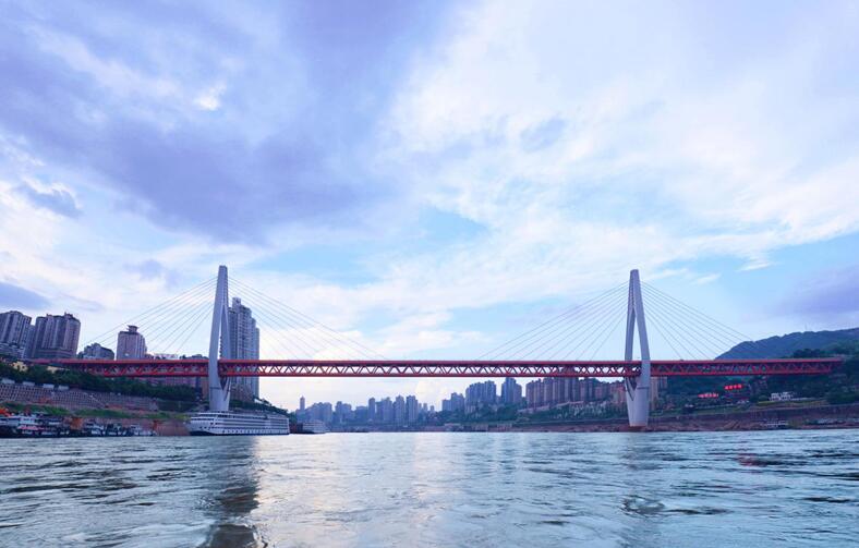 东水门大桥。重庆城投集团供图