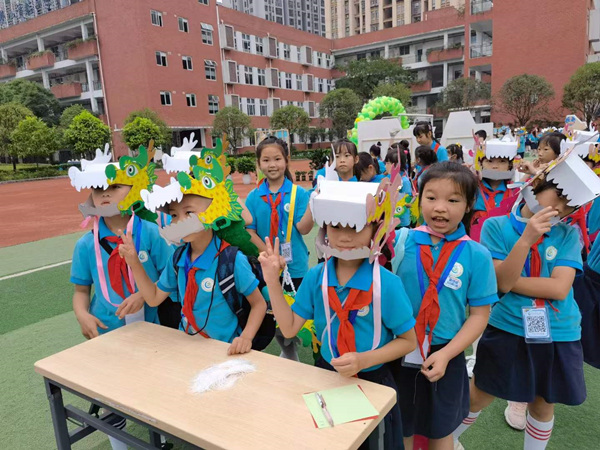 低段无纸化测评。大渡口区双山实验小学供图
