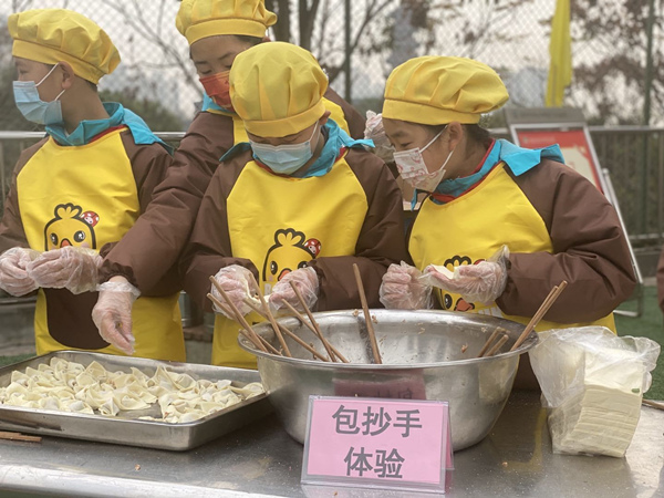 劳育课程展示。大渡口区育才小学供图