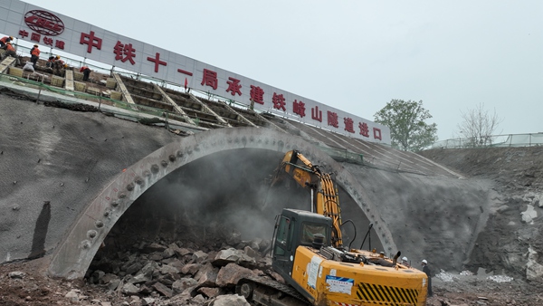 施工現場。京昆高速鐵路西昆有限公司供圖