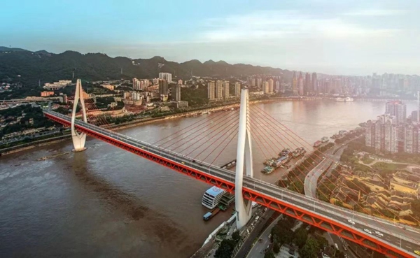 陈晓虎主持设计的重庆东水门大桥。受访者供图