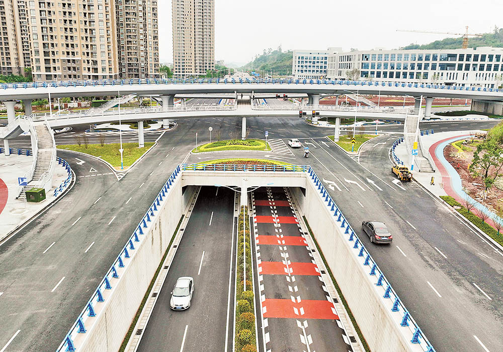 5月22日，新建成的兩江新區水土新城方悅立交。該立交工程位於悅復大道與方正大道交匯處，是一座三層菱形立交。