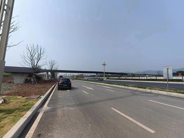 科學大道二期二標段主線二號人行天橋。重慶高新區建設局供圖