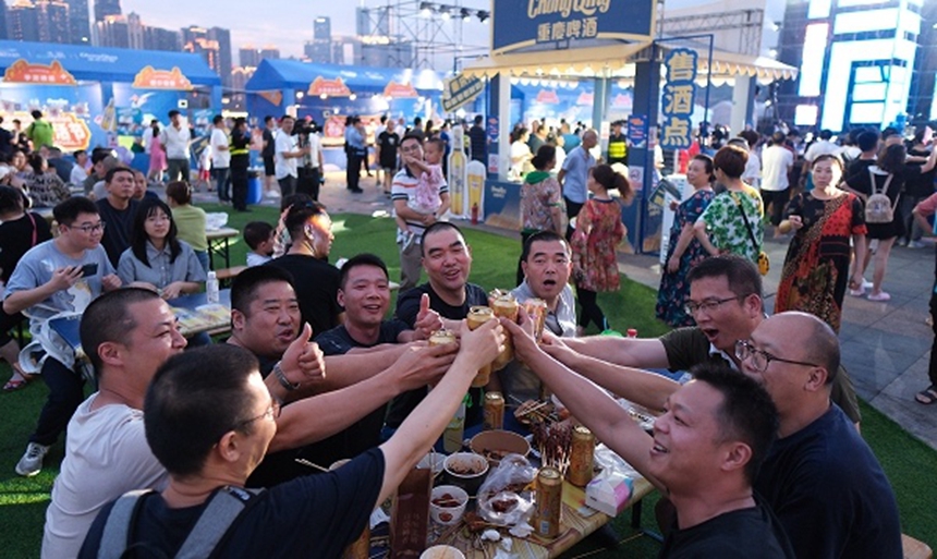 2023愛尚重慶·仲夏消費季暨不夜南濱生活節在南岸區南濱路啟幕。郭旭攝