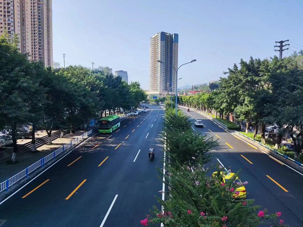 公路焕然一新。受访单位供图