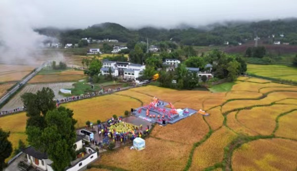 梁平區鐵門鄉風景如畫。向成國攝