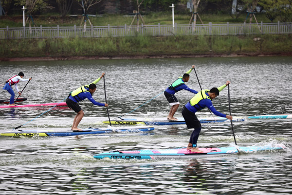 重庆首家桨板水上运动中心揭牌