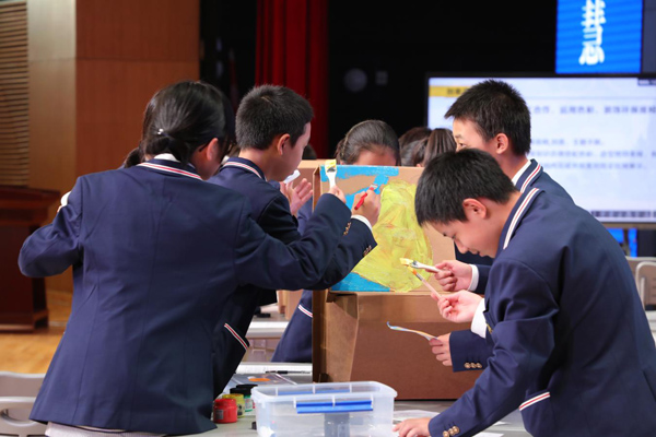 學生動手實踐。重慶市第一實驗中學供圖
