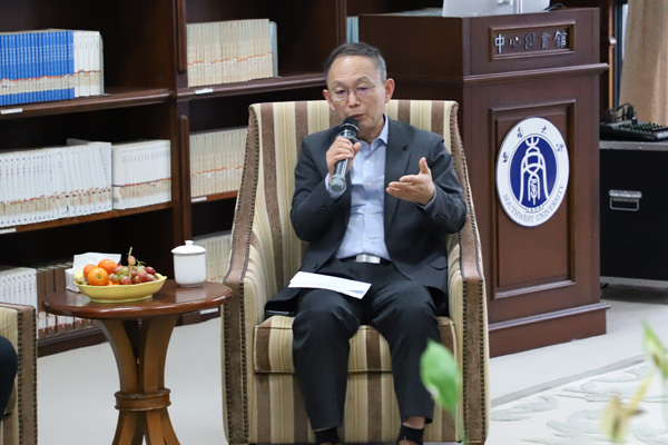 許崇育院士作分享。西南大學供圖