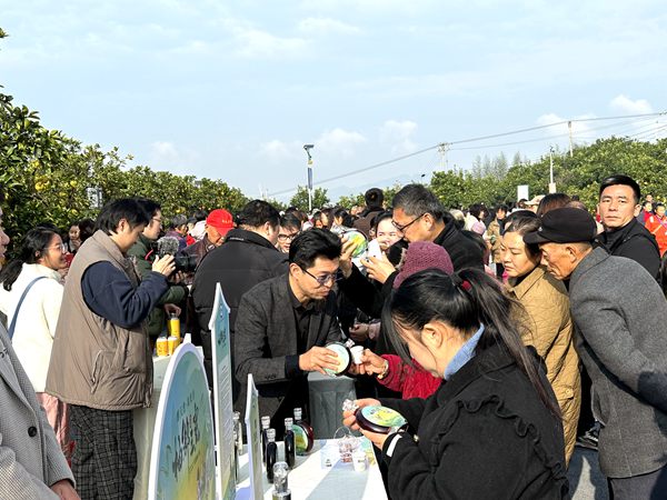 活動現場熱鬧非凡。黃亞輝攝