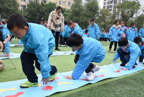 活动现场。重庆爱尔儿童眼科医院供图