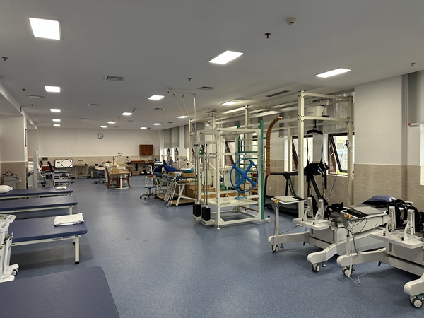 福彩公益金資助重慶市民政中西醫結合醫院新院區建設和更新醫療設備。莢天宇攝