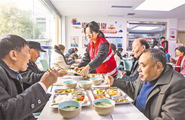 丰都县三合街道平都东路社区老年幸福食堂。通讯员 王孟举 摄/视觉重庆