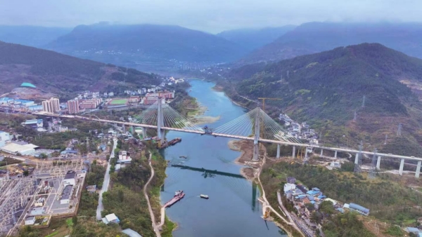 太子坪烏江大橋航拍。陳曉風攝