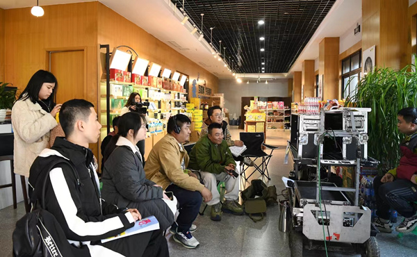 拍摄现场。潼南区委宣传部供图