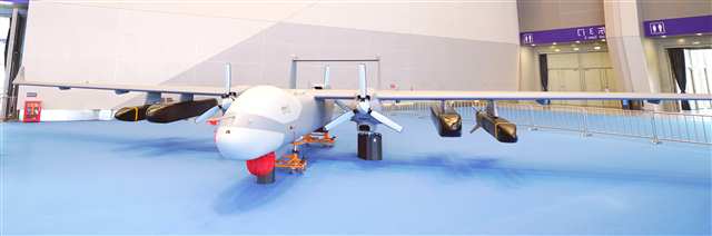5月22日，重庆国际博览中心展出的大型无人机。
