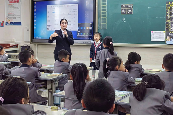 幼小衔接进课堂。滨江四牌坊小学供图