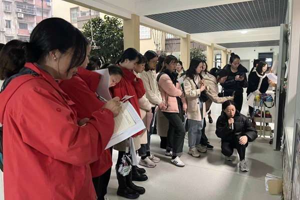 教師培訓。江津區實驗幼兒園供圖