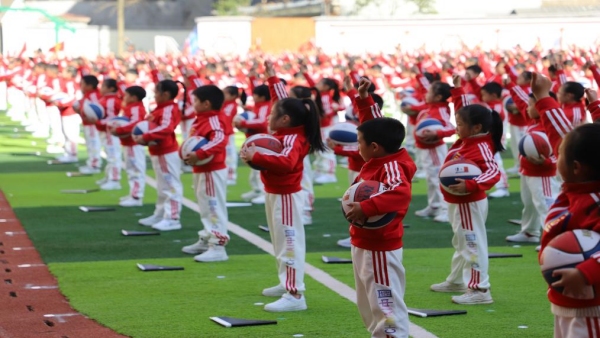 学校大课间展示。城口县第一实验小学校供图