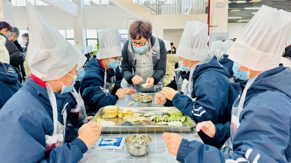 生活教育。 丰都育才中学供图