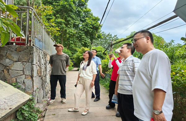 探访一品街道燕尾山。重庆财经学院供图