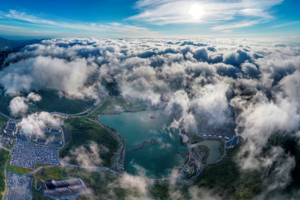 南天湖清凉一夏。南天湖景区供图