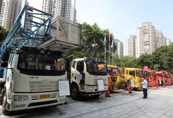 現場展示重慶高速公路智慧養護設備。重慶高速集團供圖