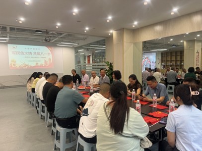 物業公司與業主座談。受訪單位供圖