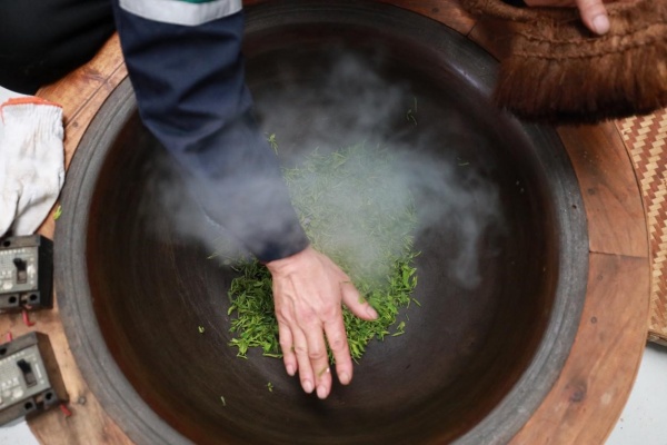 重庆綦江：电“靓”非遗 茶香四溢新葡萄娱乐(图3)