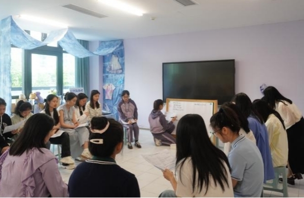 參研教師分組研討。主辦方供圖