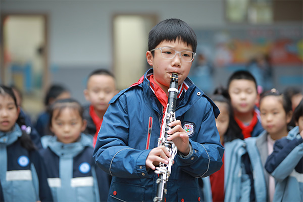 学生课间才艺秀。江北区新村同创小学供图