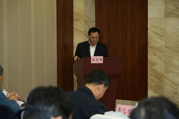 重庆市教师教育学会常务副会长邬跃作专题报告。王鑫摄