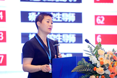 张瑶课题演讲现场。重庆医科大学附属第三医院（方大医院）供图