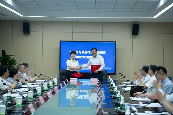 工作现场。李坤伦摄