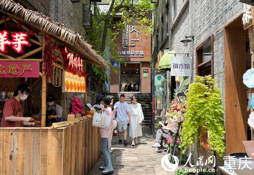 山城巷风貌。人民网记者 胡虹摄