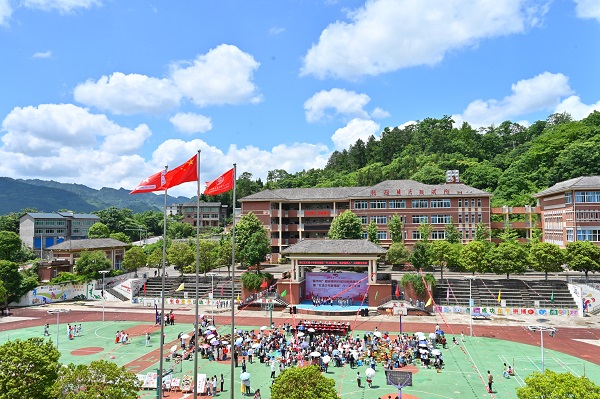 綦江石壕長征紅軍小學。鄒樂攝