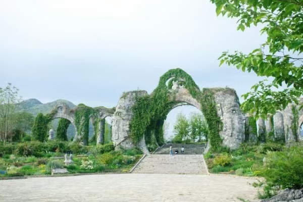 叠石花谷。酉阳文旅集团供图